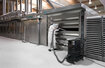 Ruwac industriezuiger R01 A voor de stofexplosieve atmosfeer zuigt meelstof in een grote bakkerij.